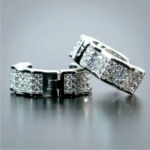 New Men’s Sterling Silver Diamond Huggie Studs - Picture 2 of 3